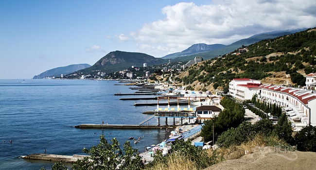 Оккупанты уже не знают, как затянуть иностранцев в Крым – предлагают Безвиз для всех желающих