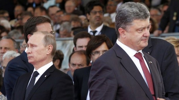 В Кремле озвучили свою версию беседы Порошенко с Путиным В Кремле озвучили свою версию беседы Порошенко с Путиным