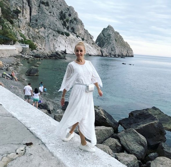 Песков с супругой решил провести отпуск на курорте в аннексированном Крыму