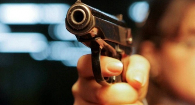 ЧП в Черкассах: сотрудник полиции открыл стрельбу по молодежи 