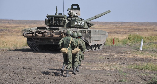 Активист: Россия перебросила в Луганскую область очередной эшелон войск 