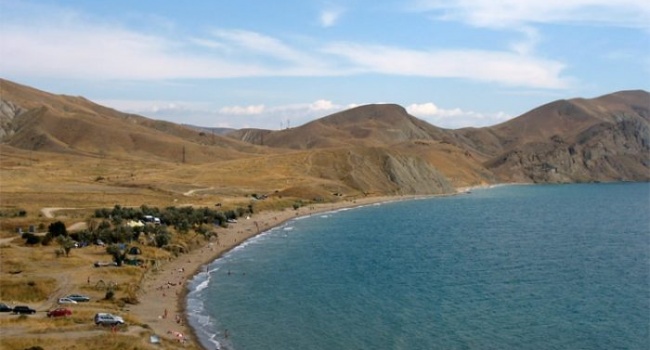 В крымском Коктебеле исчезает водохранилище В крымском Коктебеле исчезает водохранилище