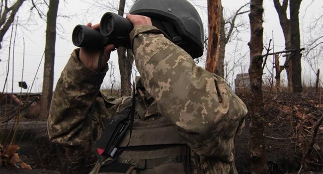 В плен к боевикам попали двое украинских военных, - штаб ООС