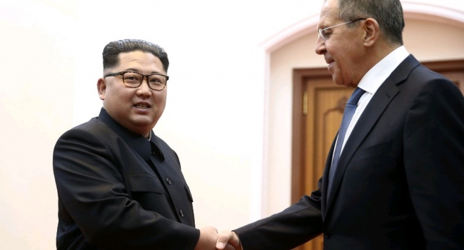 На «России 24» отфотошопили Лаврова и Ына На «России 24» отфотошопили Лаврова и Ына