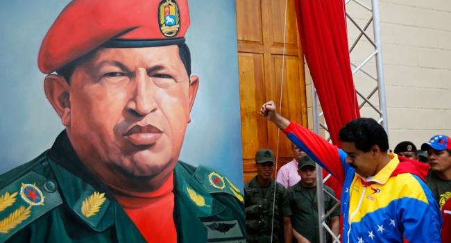 Чавесова «тысяча»: историк рассказал, как самая богатая страна превратилась в оборванца