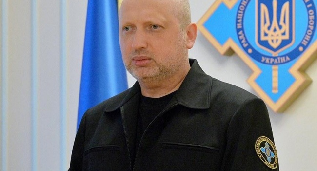 Турчинов резко ответил Путину на угрозы существования украинской государственности Турчинов резко ответил Путину на угрозы существования украинской государственности