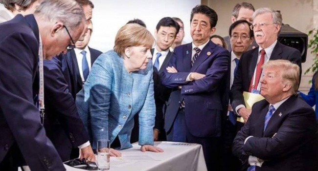 Фото, как лидеры G7 объясняют Трампу о невозможности возвращения РФ в G8, уже взорвало соцсети