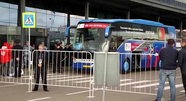 Звезды мирового футбола прилетели в Россию, - фоторепортаж