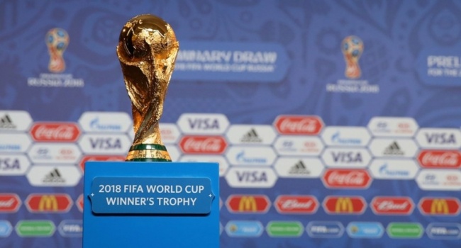 Звезды мирового футбола прилетели в Россию, - фоторепортаж