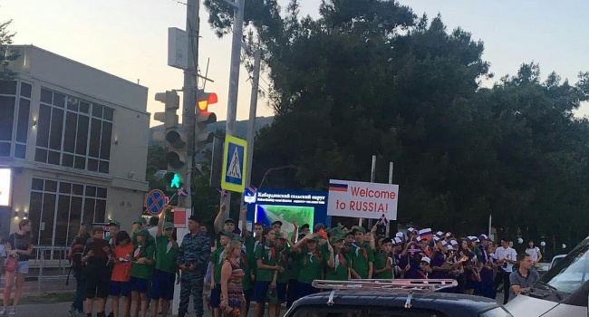 Звезды мирового футбола прилетели в Россию, - фоторепортаж