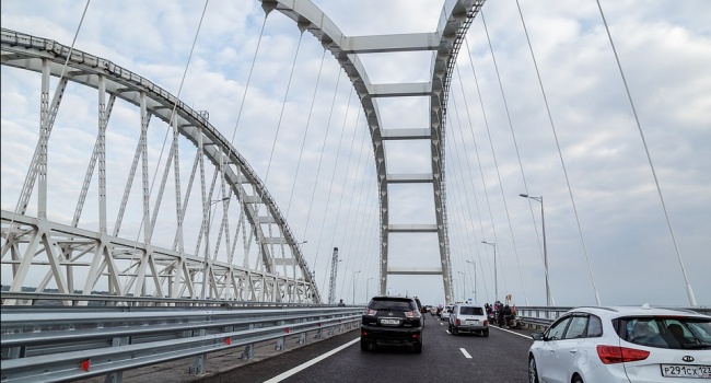 На Крымском мосту установлен новый рекорд На Крымском мосту установлен новый рекорд