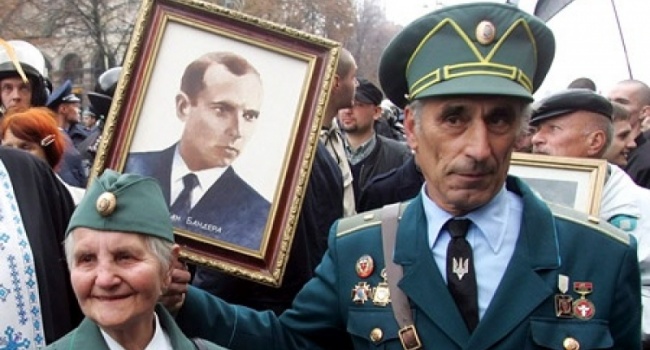 Блогер: у нас есть минимум 5-10 лет, чтобы поднять авторитет Бандеры и УПА, и не повторить судьбу Македонии Блогер: у нас есть минимум 5-10 лет, чтобы поднять авторитет Бандеры и УПА, и не повторить судьбу Македонии