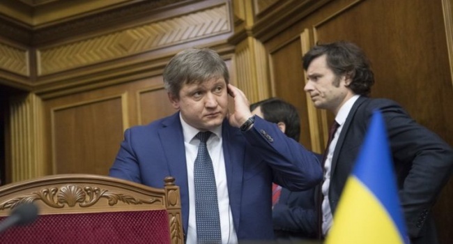 Политолог: несмотря на письма Данилюка Украина смогла получить макрофинансовую помощь от ЕС Политолог: несмотря на письма Данилюка Украина смогла получить макрофинансовую помощь от ЕС