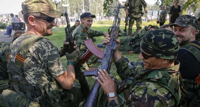 Ветеран АТО: если поверим политическим «контрацептивам», примиримся «с братским народом», то лет через 10 нас сметут, даже не заметят Ветеран АТО: если поверим политическим «контрацептивам», примиримся «с братским народом», то лет через 10 нас сметут, даже не заметят