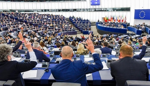 В Европарламенте приняли резолюцию по Сенцову