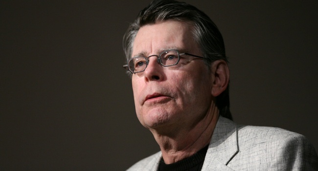 Известный писатель из США Стивен Кинг призвал освободить Олега Сенцова