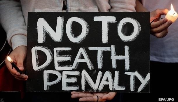 В Беларуси приостановлено выполнение двух смертных приговоров
