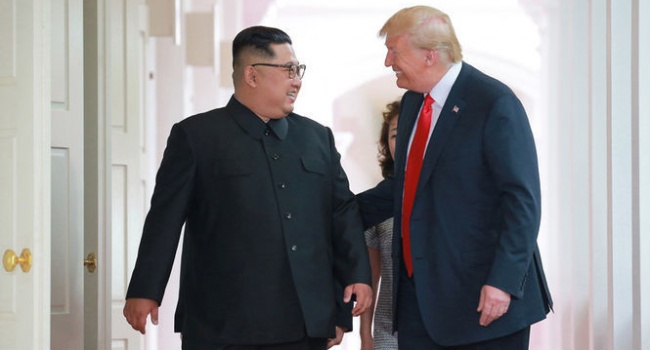 Трампу хочется, чтобы в США к нему относились, как в Северной Корее к Ким Чен Ыну