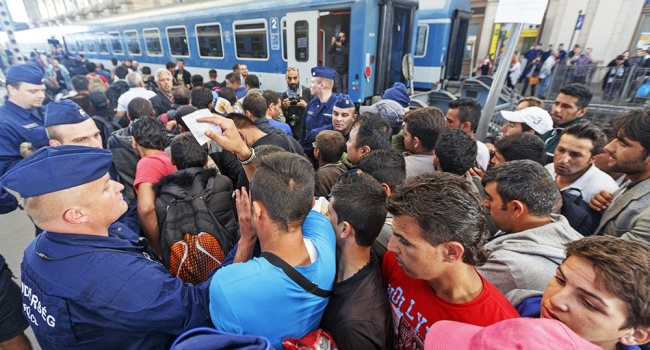 После ЧМ Германия ждет наплыва мигрантов по паспортам болельщиков