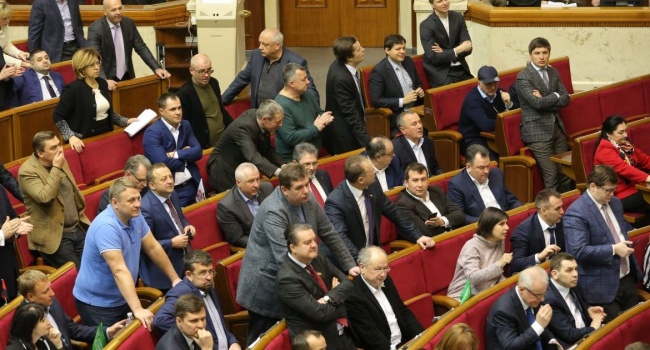 Политолог рассказал, почему четверг станет самым важным пленарным днем Политолог рассказал, почему четверг станет самым важным пленарным днем
