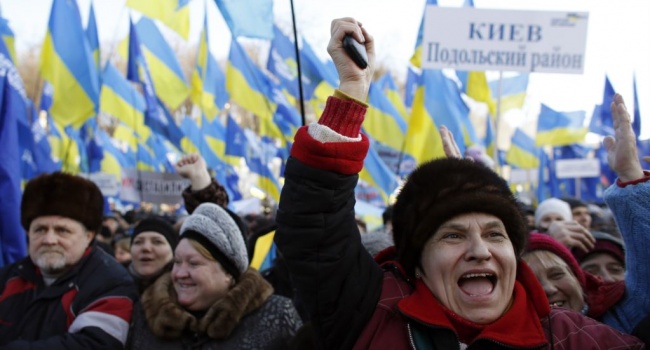Политолог: 12,5 млн, сознательно отдавших голоса за Януковича, никуда не делись 