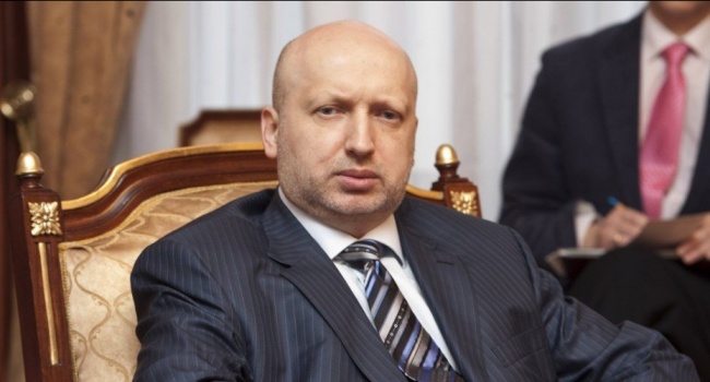 Турчинов анонсировал создание в Украине стратегического оружия сдерживания Турчинов анонсировал создание в Украине стратегического оружия сдерживания