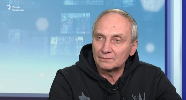 Выезжал за границу: известного украинского ученого и экс-пленника «ДНР» лишили пенсии