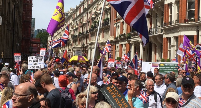 Противники Brexit провели в Лондоне масштабный митинг 