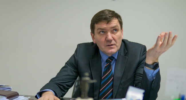 Политолог: новая «зрада» – власть добралась к самому честному прокурору Украины