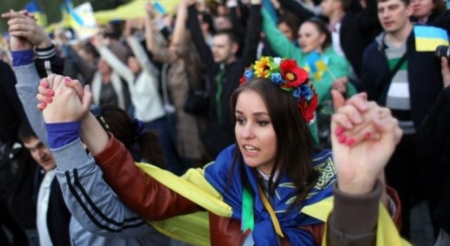 Война, коррупция и отсутствие работы: украинцы назвали главные проблемы в стране 