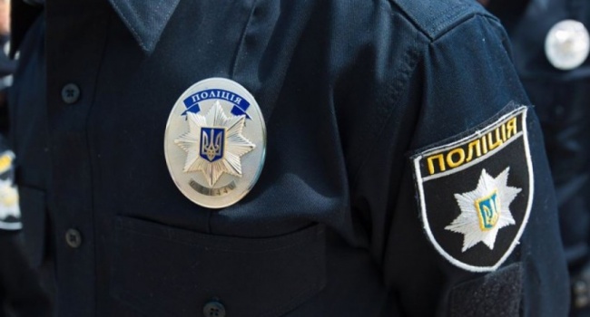 Полицейские проведу мероприятия по защите цыган Полицейские проведу мероприятия по защите цыган
