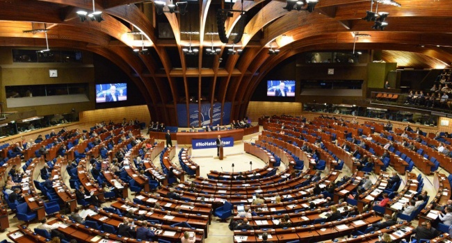 ПАСЕ призвала РФ немедленно освободить украинских политзаключенных: принята резолюция