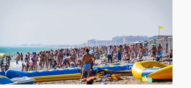 Блогер показал, сколько на самом деле туристов в Крыму Блогер показал, сколько на самом деле туристов в Крыму