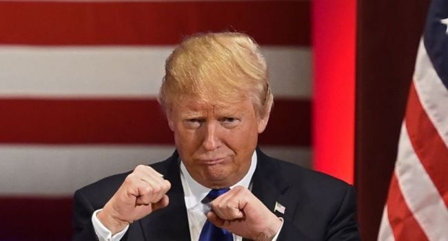 В Белом доме заявили, что Трамп не сомневается во вмешательстве РФ в выборы США В Белом доме заявили, что Трамп не сомневается во вмешательстве РФ в выборы США