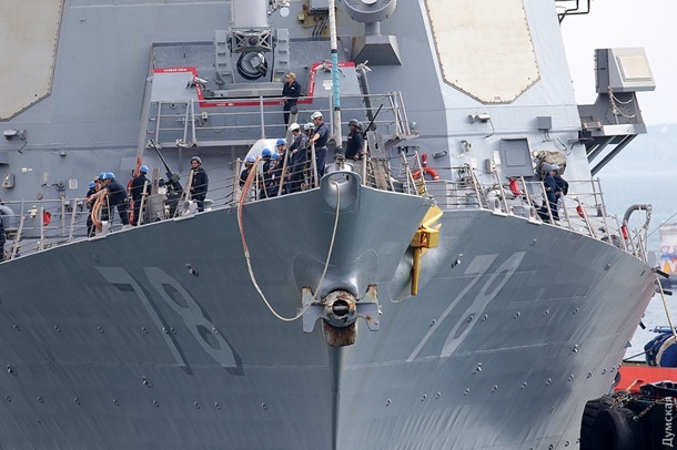 В морской порт Одессы зашел ракетный эсминец США В морской порт Одессы зашел ракетный эсминец США