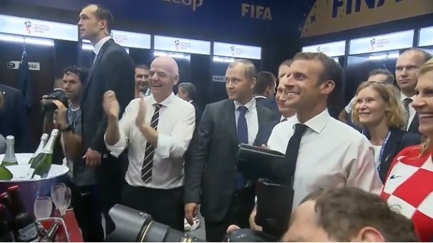 Путин – хей: французские футболисты после победы над хорватами яро спели песню в раздевалке