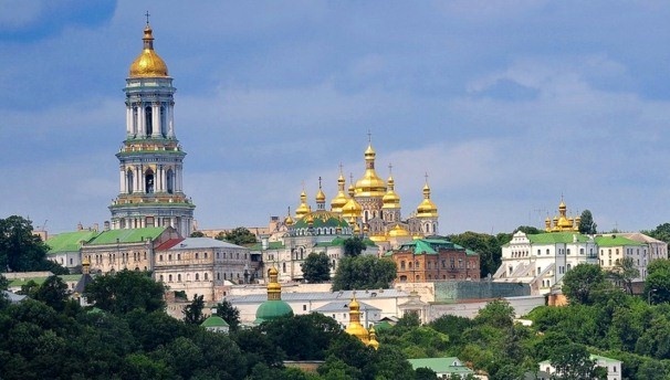 Под видом пожертвований: у священника Киевo-Печерской лавры изъято 52 700 долларов, которые он тайно перевозил в Россию Под видом пожертвований: у священника Киевo-Печерской лавры изъято 52 700 долларов, которые он тайно перевозил в Россию