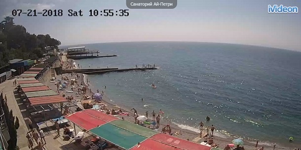 Крымская жемчужина в разгар сезона: в сети показали последние фото пляжей оккупированной Ялты 