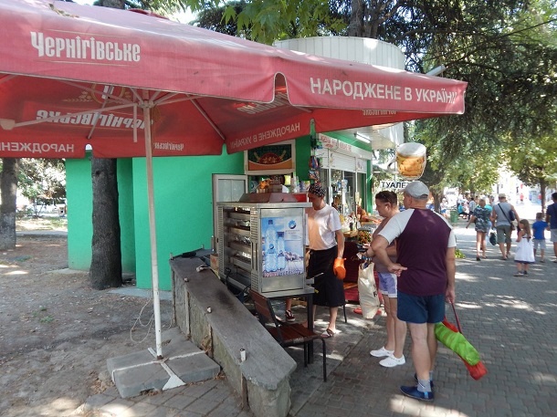 Остается украинским городом: в сети опубликованы показательные фото Алушты Остается украинским городом: в сети опубликованы показательные фото Алушты