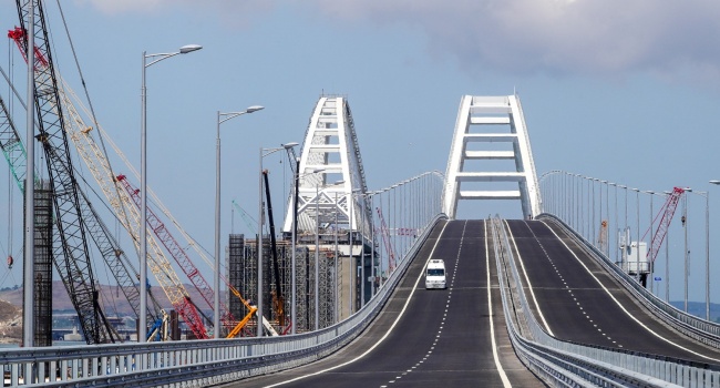 Сервис Google Maps подписал Крымский мост на украинском языке