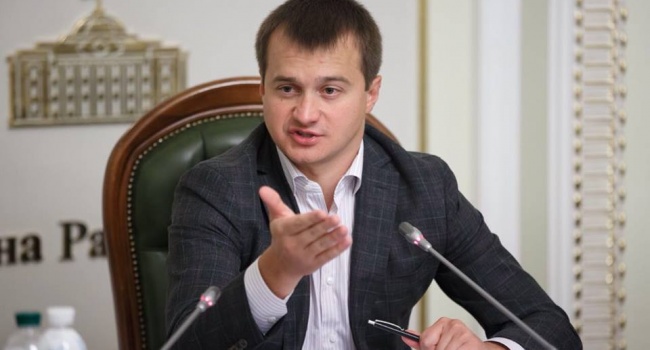 Самая большая фракция парламента не вернется к работе, если не будет вынесен на голосование вопрос обновления состава ЦИК