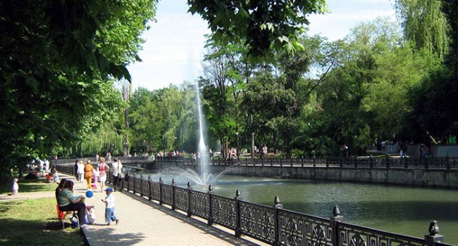 «Пустота и разруха в Крыму»: в сети показали, как выглядят Симферополь и Феодосия «Пустота и разруха в Крыму»: в сети показали, как выглядят Симферополь и Феодосия