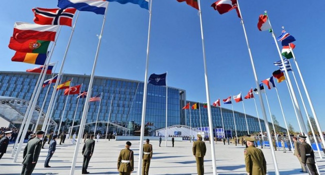 Україна-НАТО: Угорщині вдалося заблокувати засідання комісії на саміті у Брюсселі Україна-НАТО: Угорщині вдалося заблокувати засідання комісії на саміті у Брюсселі