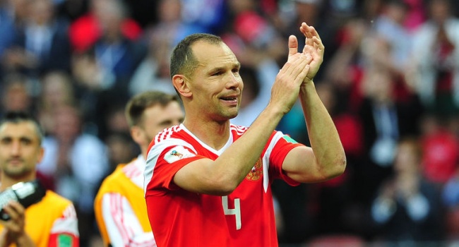 Российский футболист заявил о завершении карьеры после поражения в матче Россия-Хорватия