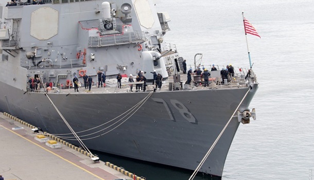 В морской порт Одессы зашел ракетный эсминец США В морской порт Одессы зашел ракетный эсминец США