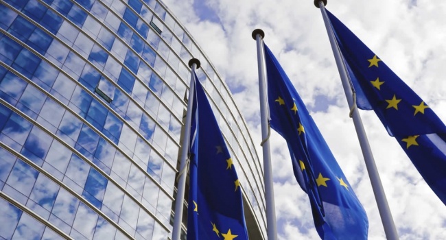 Решение ЕС о выделении Украине миллиарда евро вступило в силу Решение ЕС о выделении Украине миллиарда евро вступило в силу