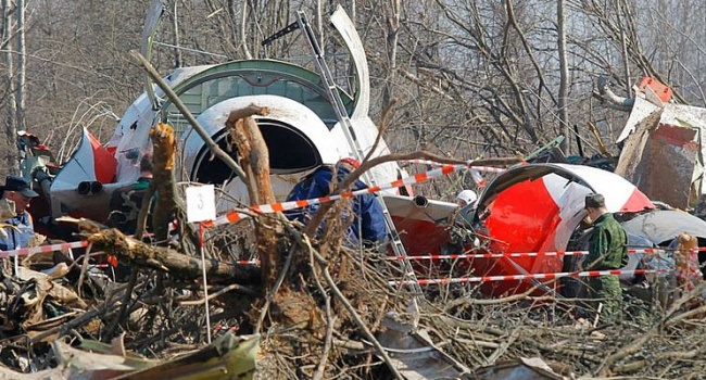 Смоленская катастрофа: Россия запретила проводить реконструкцию самолета, в котором погиб Лех Качиньский 