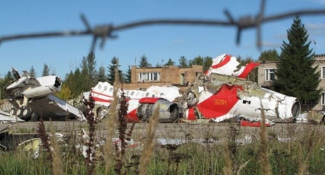 «Смоленская катастрофа»: в РФ не разрешили Польше исследовать обломки самолета