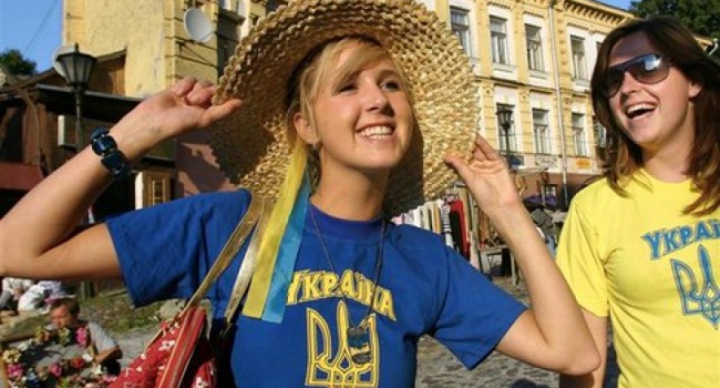 Блогер: «Почему россияне исходят злобой от лозунга "Слава Украине"?»