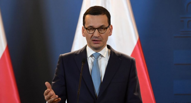 Моравецкий выставил Киеву ультиматум: «примирение возможно, только если Украина возьмет на себя ответственность за «геноцид» поляков» Моравецкий выставил Киеву ультиматум: «примирение возможно, только если Украина возьмет на себя ответственность за «геноцид» поляков»